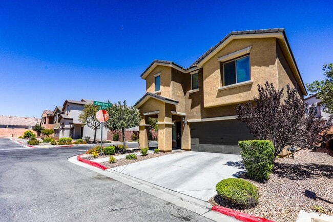 Photo - 3 Bed, Den and Loft West Las Vegas Beauty