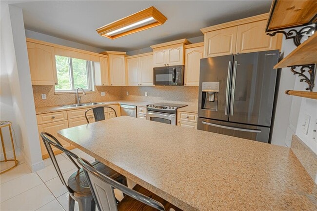 Photo - 2419 Washington St