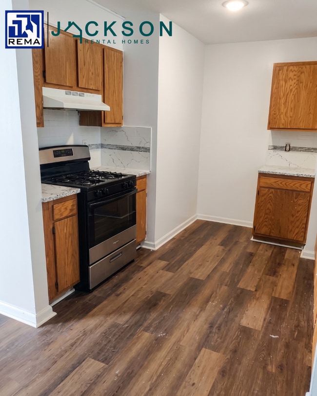 Building Photo - 891 N 41st St Unit A