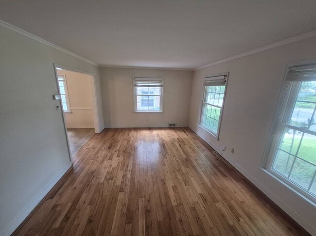 Photo - 1928 N 73rd St
