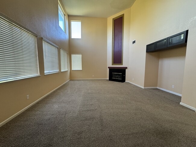 Photo - 361 Royal River Dr