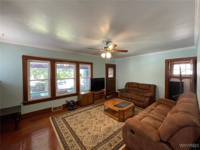 Photo - 174 Lincoln Blvd Apartment