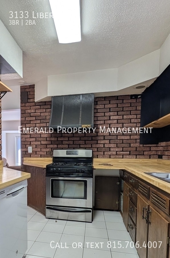 Photo - 3133 Liberty Dr