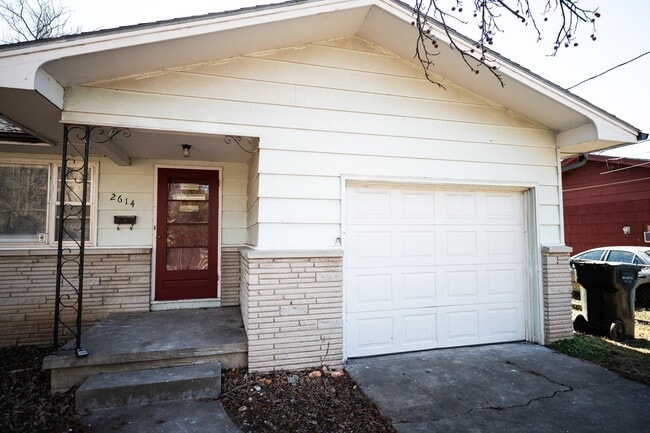 Building Photo - Updated 3-Bedroom Home in Northeast Springfield — Garage & Spacious Backyard