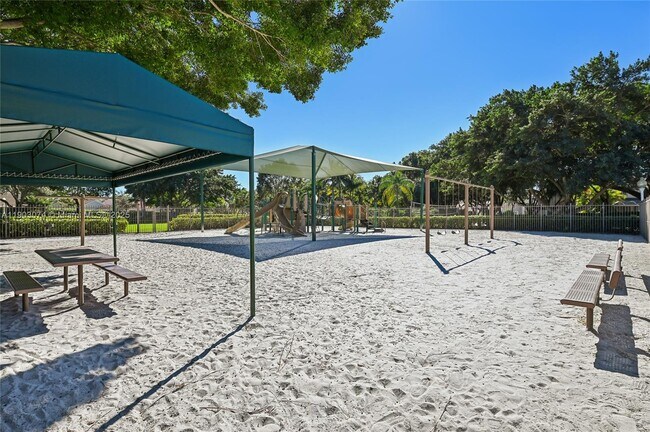 Photo - 857 Sand Creek Cir