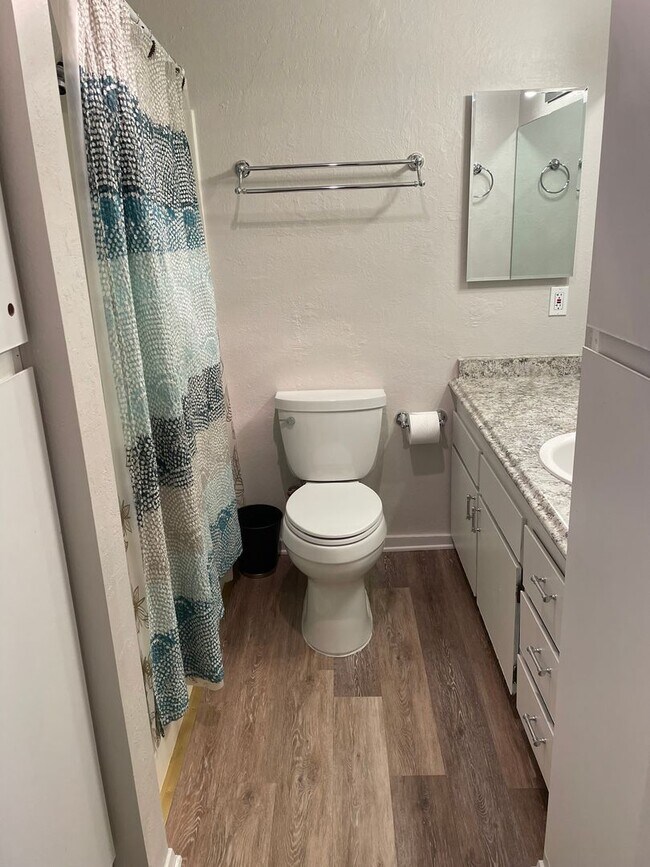 Nicely Remodeled Pinebrook Apartment Unit 61 Condo for Rent in