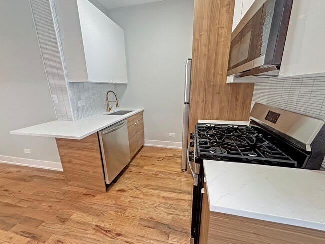 Photo - 2127 W 18th St Unit 2F