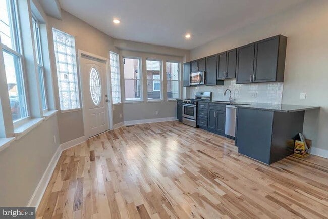 Photo - 2000 S Opal St