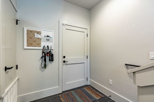 Photo - 206 E Live Oak St Unit F