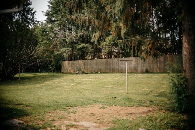 425 Spring Dr