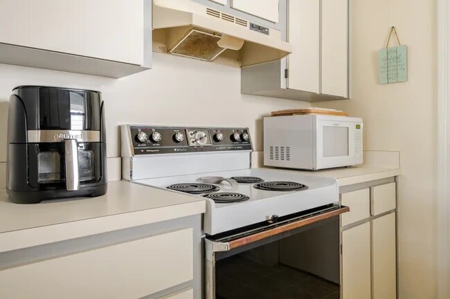 Photo - 681 E Hartford St Unit 5A