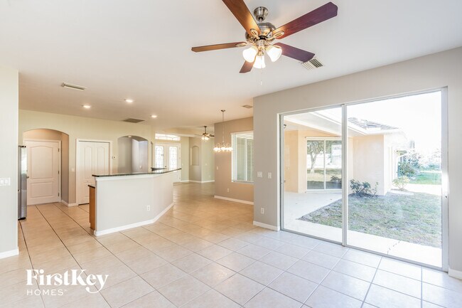 Photo - 2081 Nuremberg Blvd