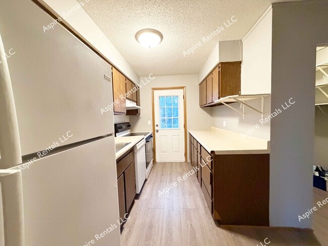 Photo - 2501 Willowbrook Ct