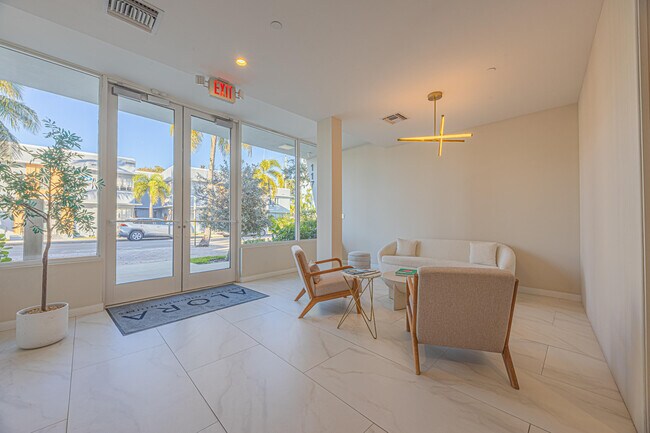 Photo - 117 Lake Ave Unidad 401