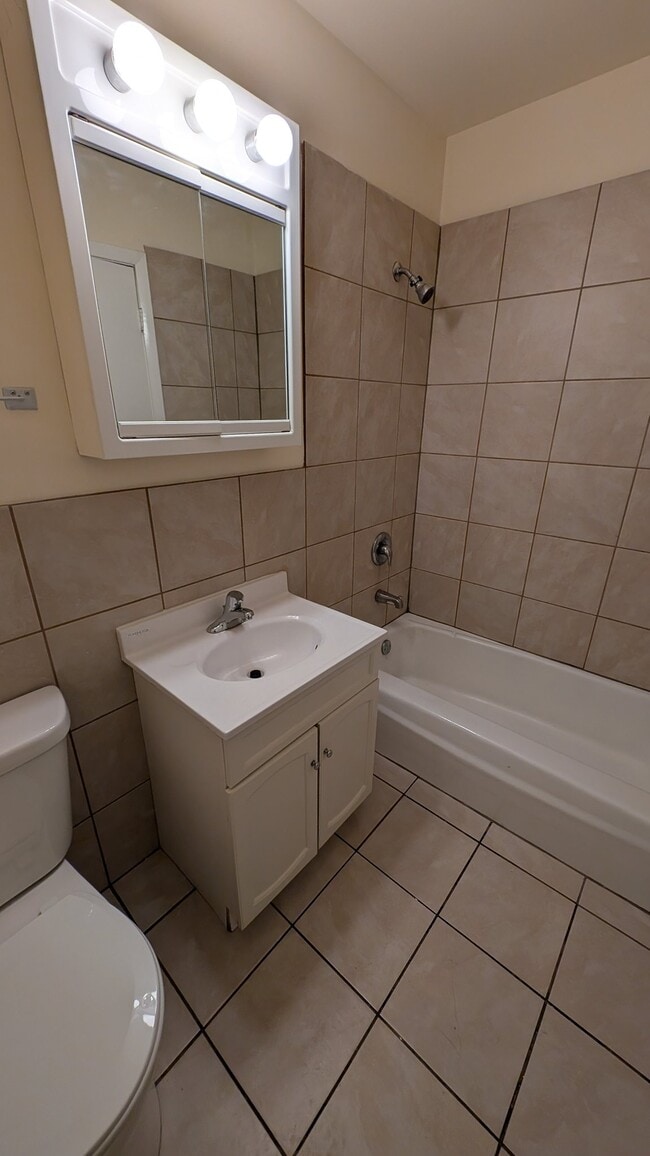Photo - 8500 W 87th St Unidad 11