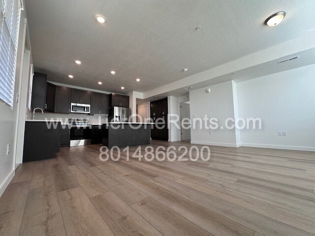 Move-in special: $500 off First months rent - NO DEPOSIT option available for qualified ...