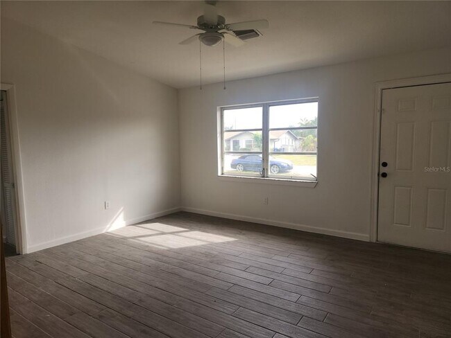 Photo - 1140 Queen Rd