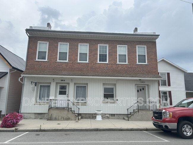 Building Photo - 322 N Main St Rental