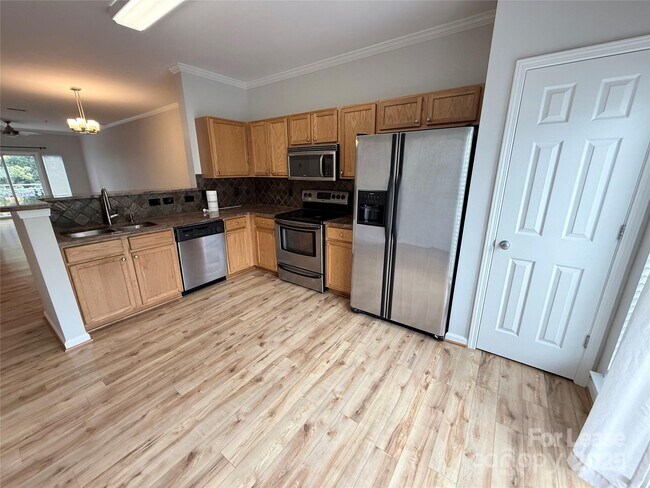 Photo - 3631 Warp Street