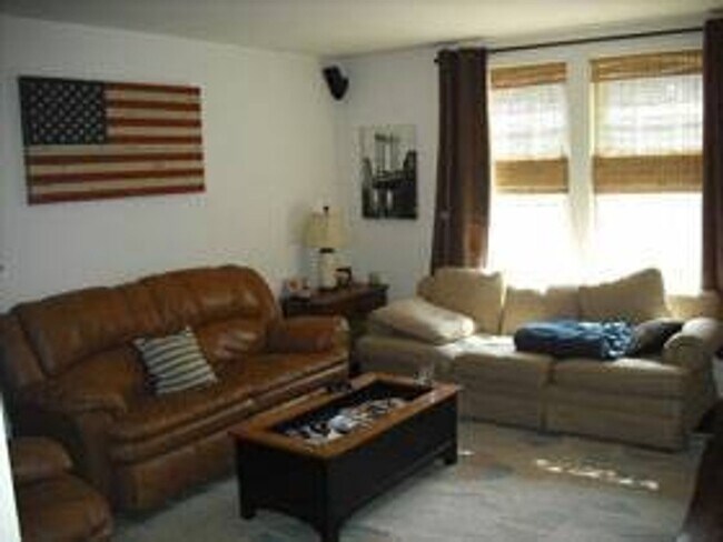 4029 Beecher St NW Unit 4