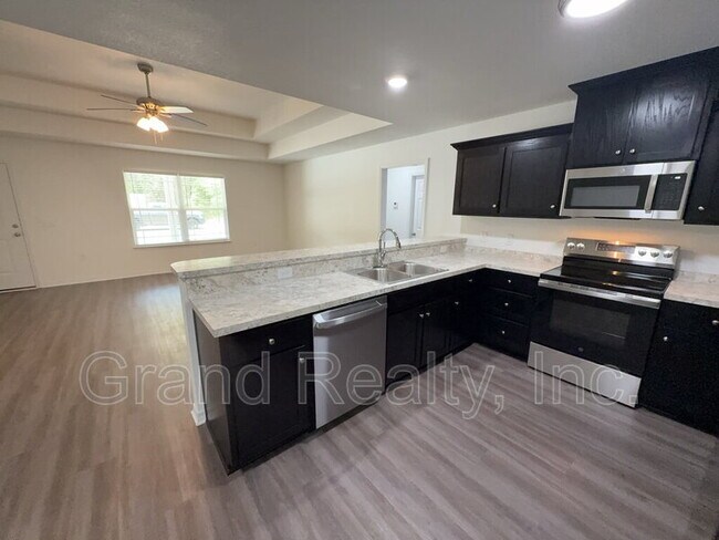 Photo - 5206 McCallister St