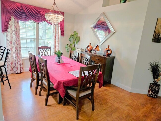 Photo - 5 Heather Trace Dr