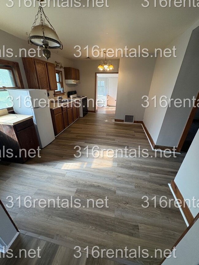 Photo - 795 - 2 bed 1 bath - Single Family Home