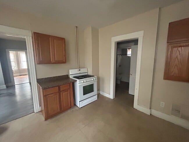 43 Hurlburt St Unit 1
