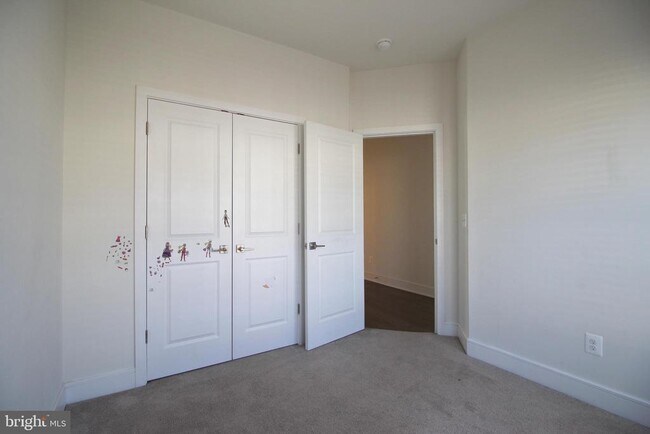 Photo - 6707 Upland Mnr Dr