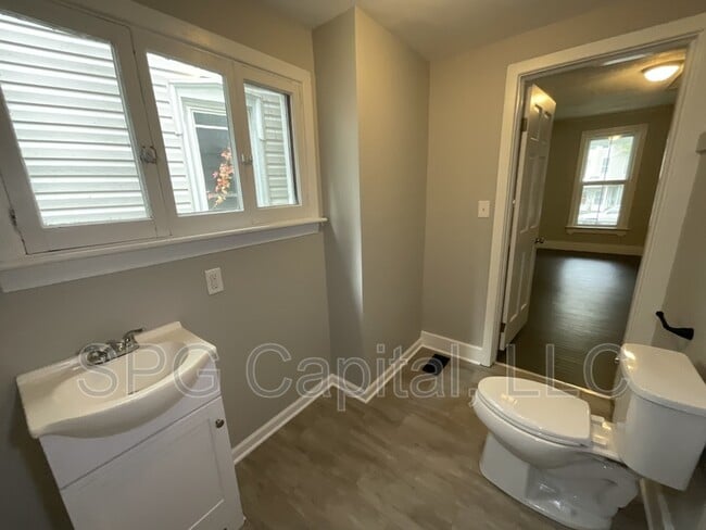 Photo - 212 E Orange St