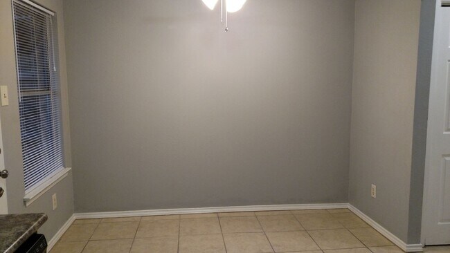 Photo - 2017 Paisley Dr Unidad D