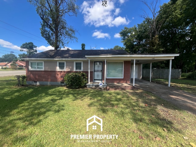 Photo - 242 Sullivan Dr