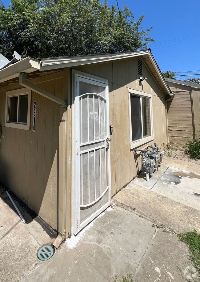 Building Photo - Charming 1-Bedroom Home with Modern Update... Unit 2314