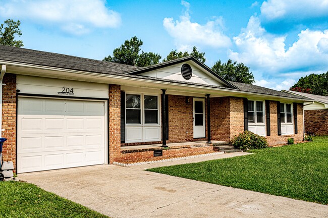 Photo - 204 Wildwood Rd