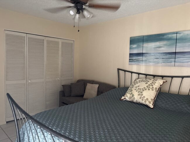 Photo - 211 Airport Ave W Unidad 111 Rental