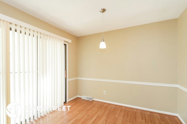 Photo - 4441 Fernbrook Dr