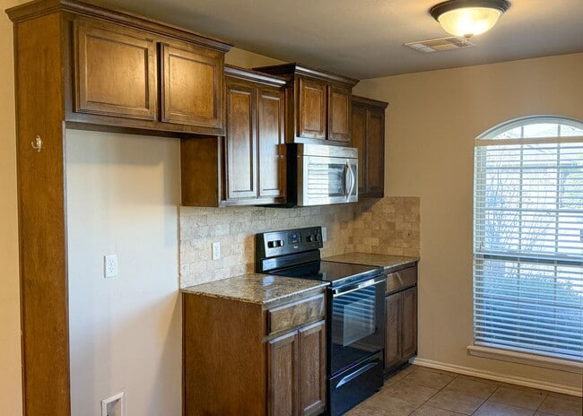Photo - $500 OFF FIRST MONTHS RENT | La Sonata WITH a Storm Shelter!