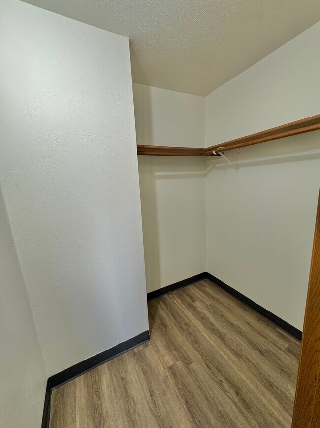 Primary Bedroom Closet