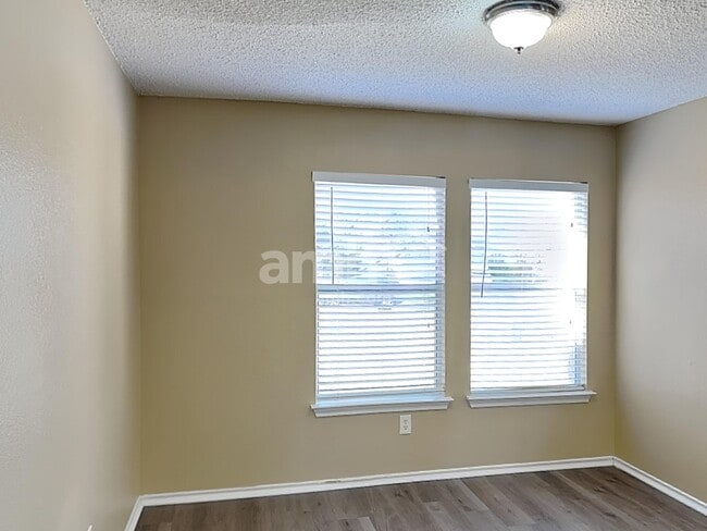 Photo - 2707 Vinson Ct