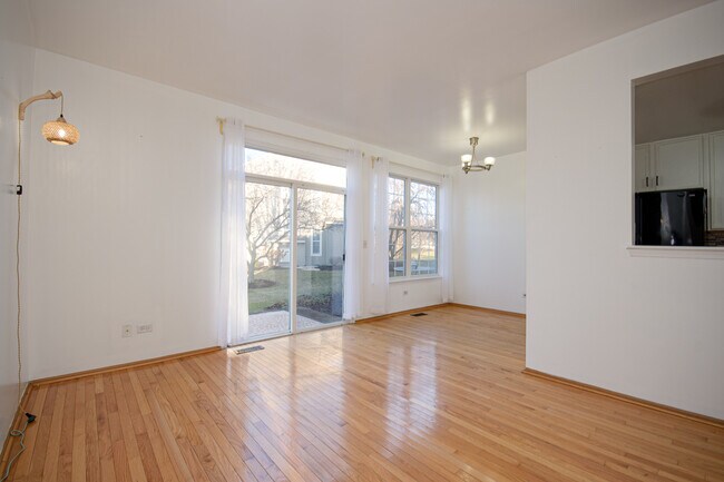 Photo - 2976 White Thorn Cir