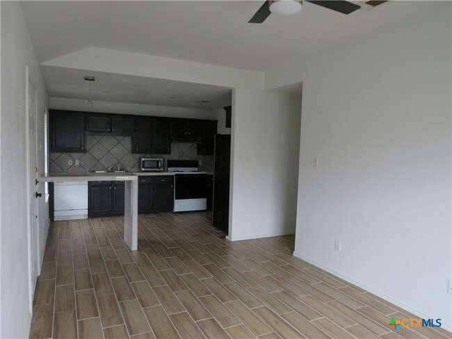 Photo - 4608 Bowles Dr Unidad D