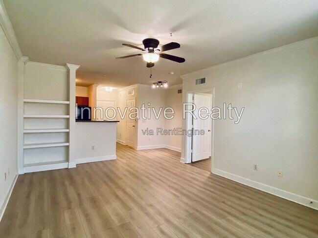 Building Photo - 300 E South St Unit 6012
