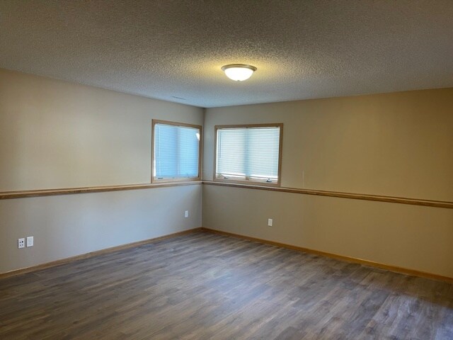 Photo - 413 Lilac Ln