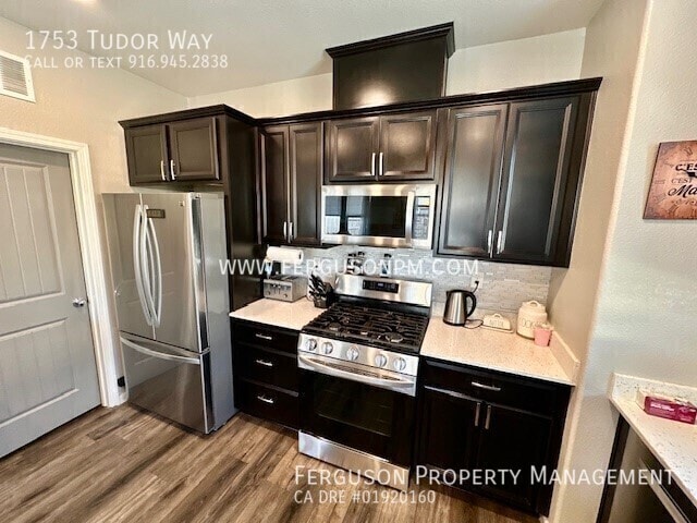 Photo - 1753 Tudor Wy