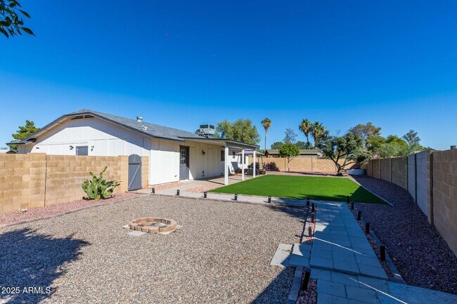 Move in ready 3 bedroom, 2bath in Chandler - Move in ready 3 bedroom, 2bath in Chandler House