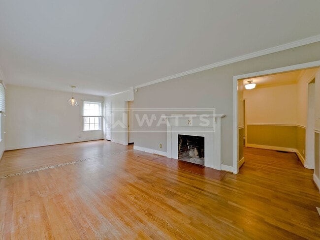 Photo - Charming 2BR/1BA Bungalow in Crestwood South
