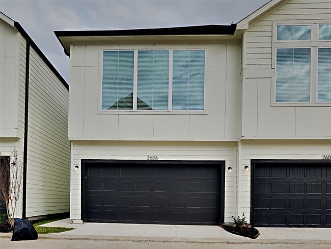 Building Photo - 2608 Upper Quinn Wy