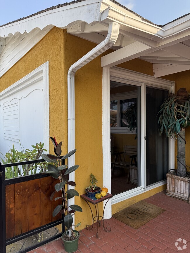 Building Photo - 2866 Calle Salida del Sol Rental