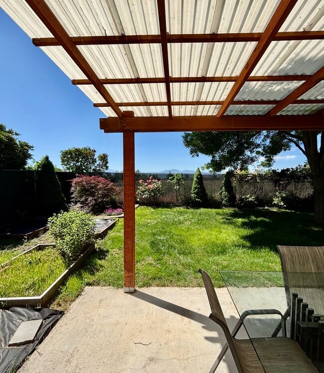 Photo - 2212 Lara Ln