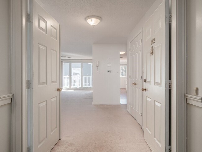 Photo - 255 North Rd Unidad 182